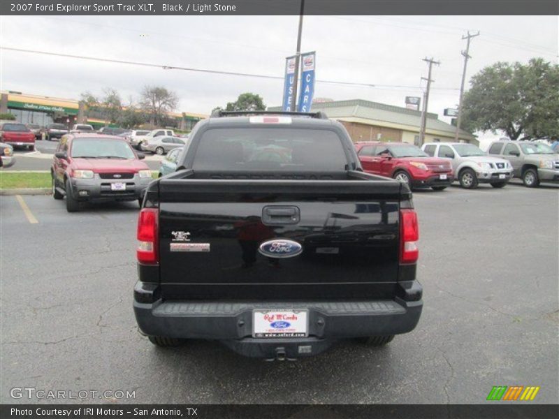 Black / Light Stone 2007 Ford Explorer Sport Trac XLT