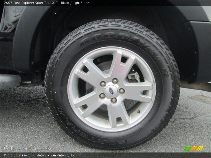 2007 Explorer Sport Trac XLT Wheel