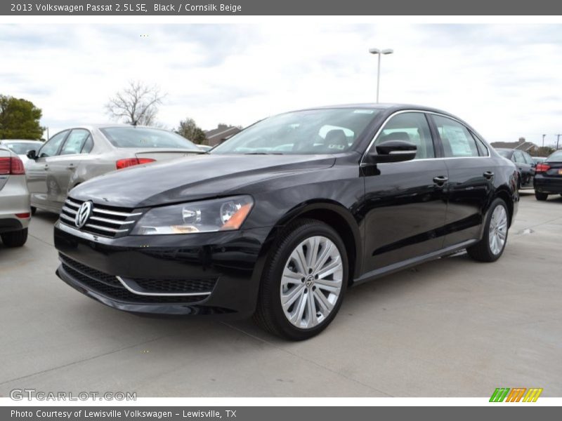 Black / Cornsilk Beige 2013 Volkswagen Passat 2.5L SE