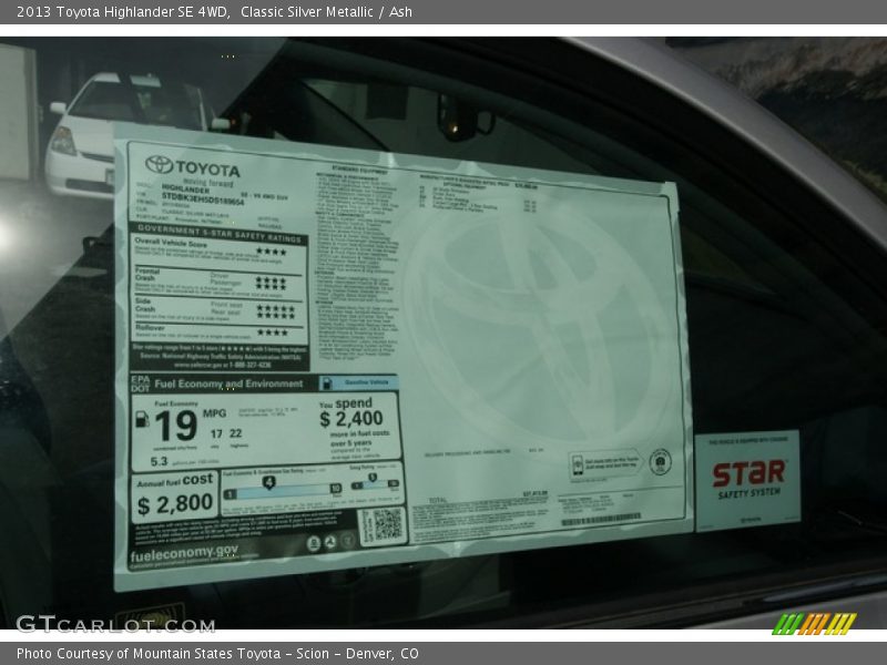 Classic Silver Metallic / Ash 2013 Toyota Highlander SE 4WD