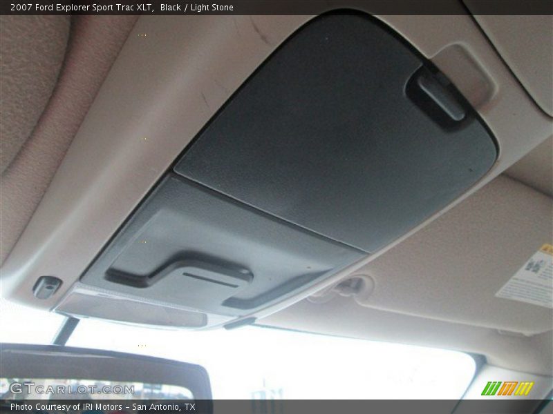 Black / Light Stone 2007 Ford Explorer Sport Trac XLT