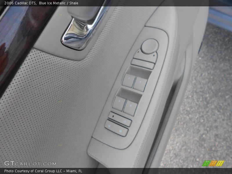 Blue Ice Metallic / Shale 2006 Cadillac DTS