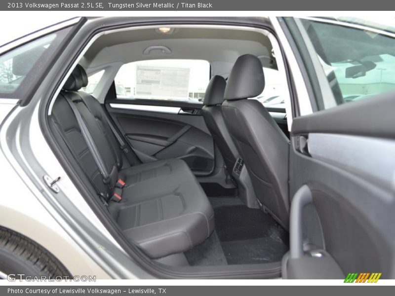 Tungsten Silver Metallic / Titan Black 2013 Volkswagen Passat 2.5L SE