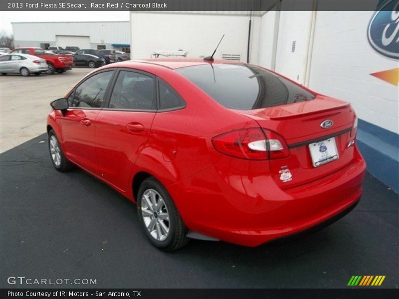 Race Red / Charcoal Black 2013 Ford Fiesta SE Sedan