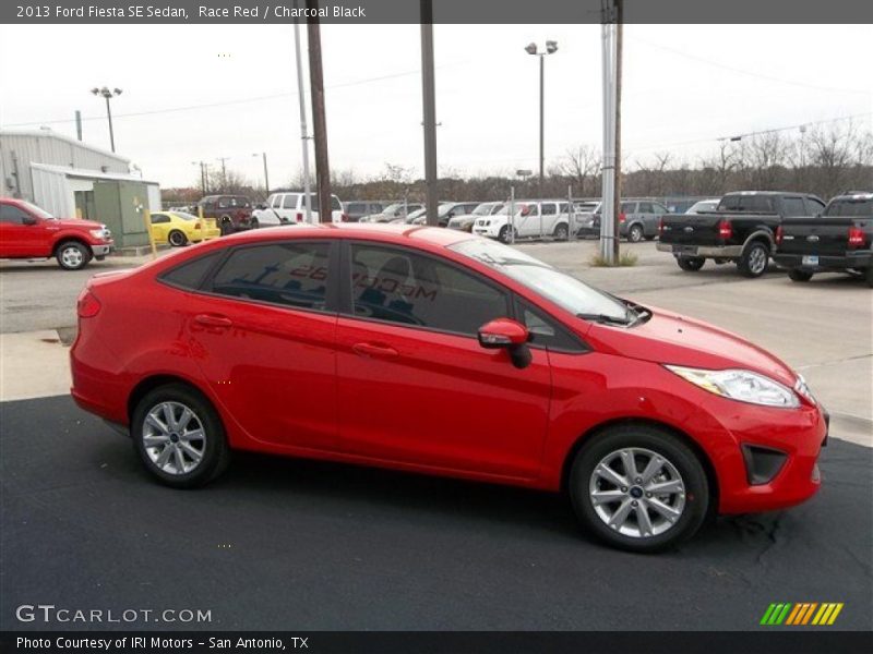 Race Red / Charcoal Black 2013 Ford Fiesta SE Sedan