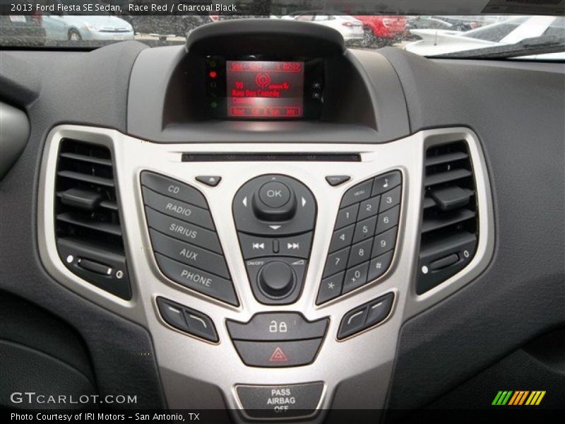 Race Red / Charcoal Black 2013 Ford Fiesta SE Sedan