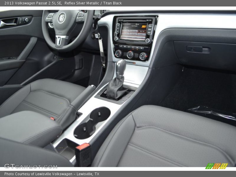 Reflex Silver Metallic / Titan Black 2013 Volkswagen Passat 2.5L SE