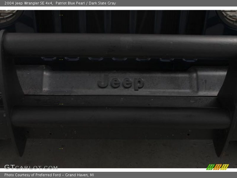 Patriot Blue Pearl / Dark Slate Gray 2004 Jeep Wrangler SE 4x4
