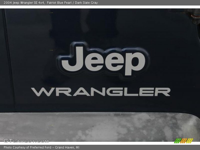 Patriot Blue Pearl / Dark Slate Gray 2004 Jeep Wrangler SE 4x4