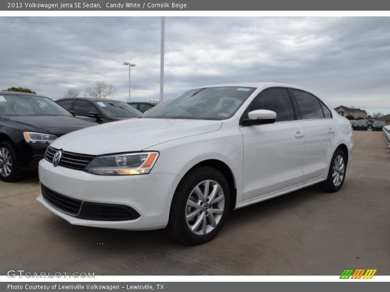 Candy White / Cornsilk Beige 2013 Volkswagen Jetta SE Sedan