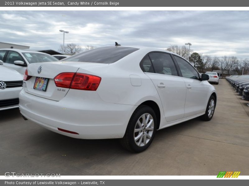 Candy White / Cornsilk Beige 2013 Volkswagen Jetta SE Sedan