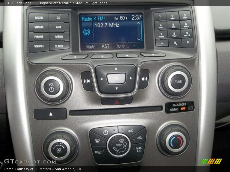 Ingot Silver Metallic / Medium Light Stone 2013 Ford Edge SE