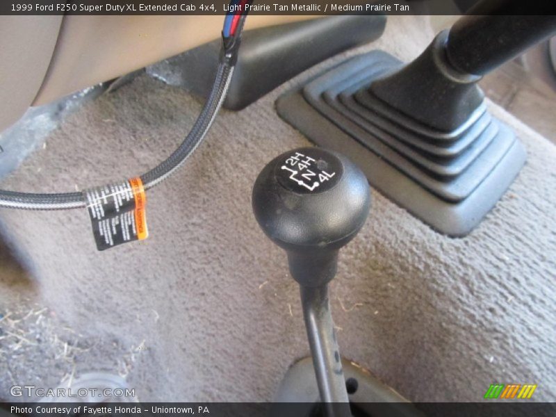 Light Prairie Tan Metallic / Medium Prairie Tan 1999 Ford F250 Super Duty XL Extended Cab 4x4
