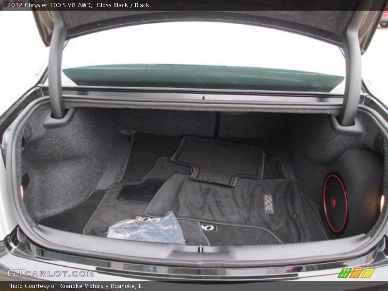  2012 300 S V8 AWD Trunk