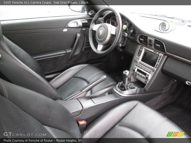 Dashboard of 2005 911 Carrera Coupe