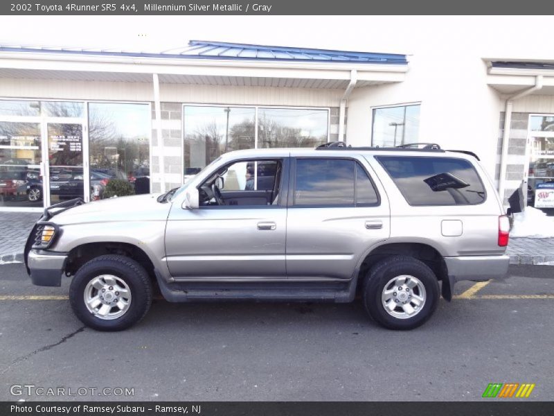 Millennium Silver Metallic / Gray 2002 Toyota 4Runner SR5 4x4