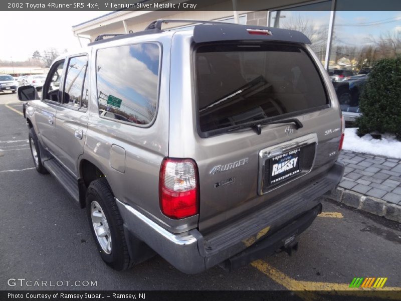 Millennium Silver Metallic / Gray 2002 Toyota 4Runner SR5 4x4