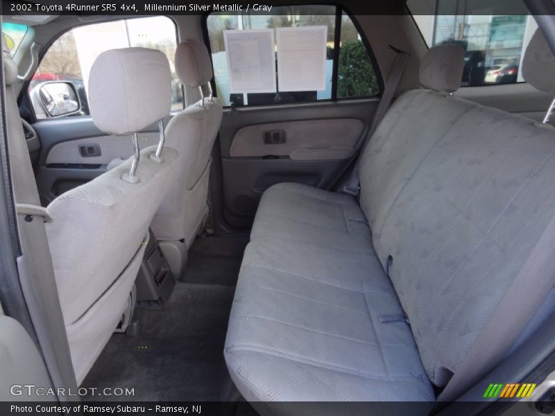 Millennium Silver Metallic / Gray 2002 Toyota 4Runner SR5 4x4