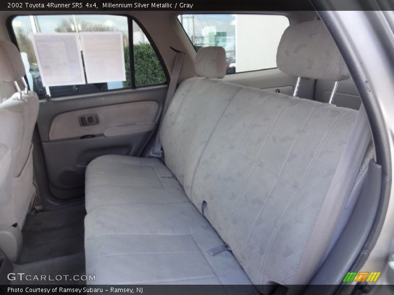 Millennium Silver Metallic / Gray 2002 Toyota 4Runner SR5 4x4