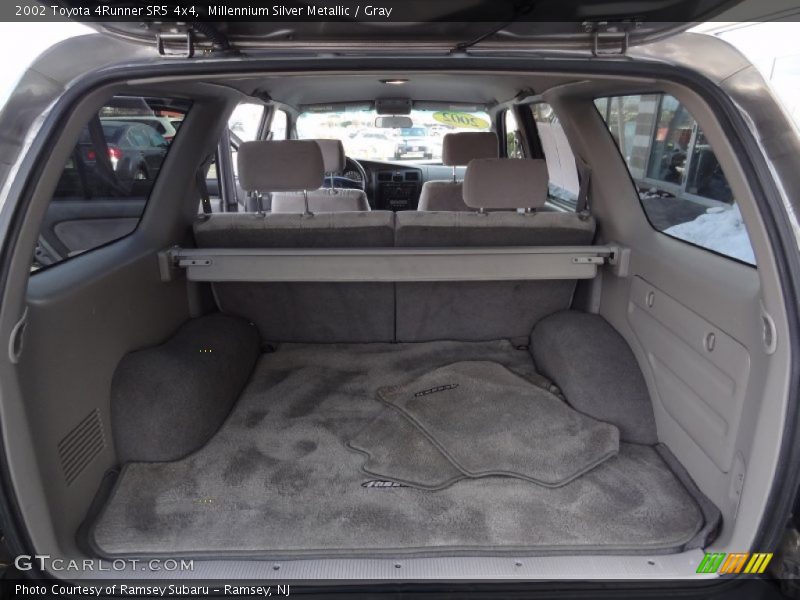 Millennium Silver Metallic / Gray 2002 Toyota 4Runner SR5 4x4