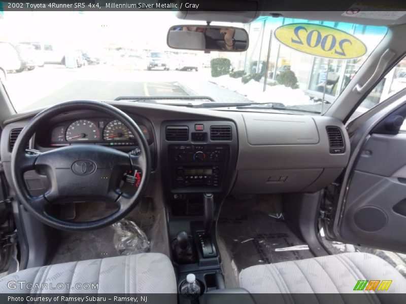 Millennium Silver Metallic / Gray 2002 Toyota 4Runner SR5 4x4
