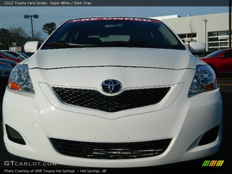Super White / Dark Gray 2012 Toyota Yaris Sedan