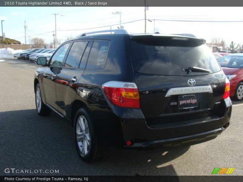 Black / Sand Beige 2010 Toyota Highlander Limited 4WD