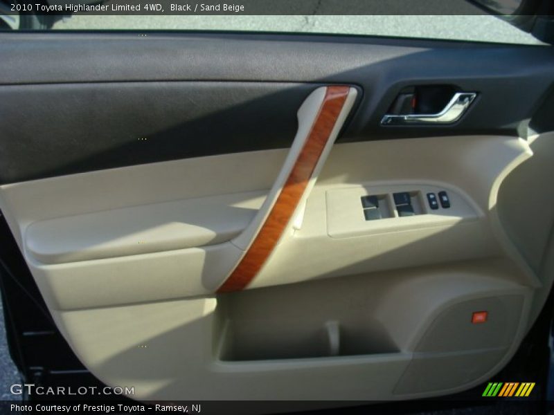 Black / Sand Beige 2010 Toyota Highlander Limited 4WD