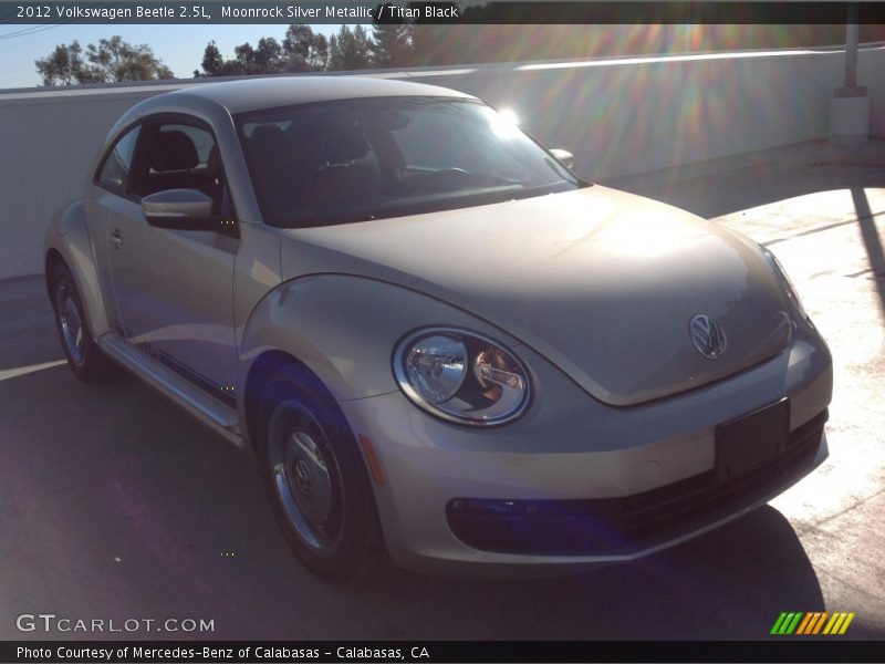 Moonrock Silver Metallic / Titan Black 2012 Volkswagen Beetle 2.5L