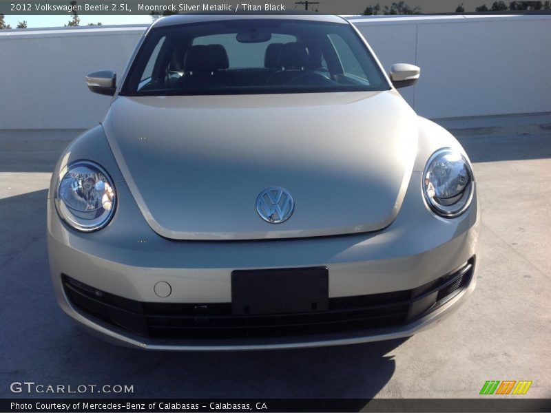 Moonrock Silver Metallic / Titan Black 2012 Volkswagen Beetle 2.5L