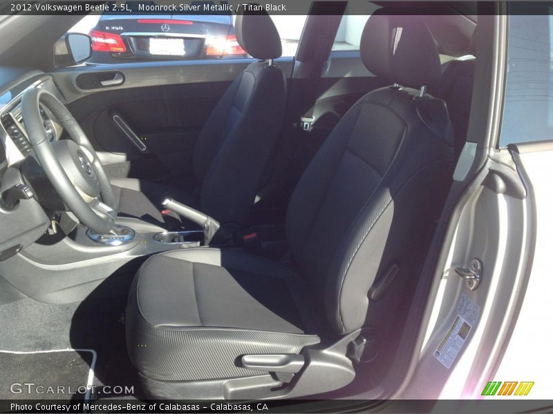 Moonrock Silver Metallic / Titan Black 2012 Volkswagen Beetle 2.5L