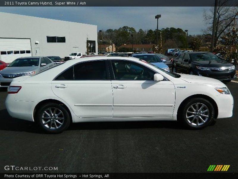 Super White / Ash 2011 Toyota Camry Hybrid