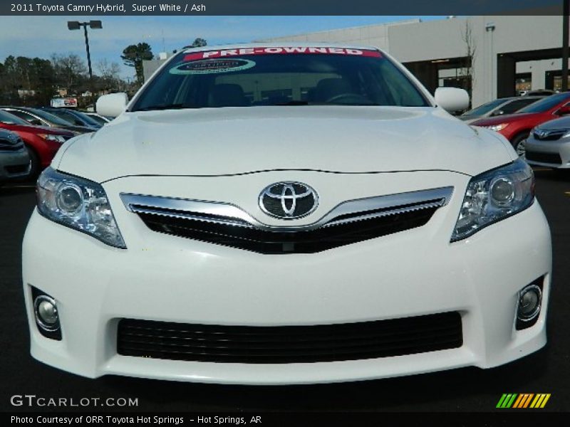 Super White / Ash 2011 Toyota Camry Hybrid