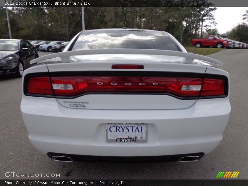 Bright White / Black 2013 Dodge Charger SXT