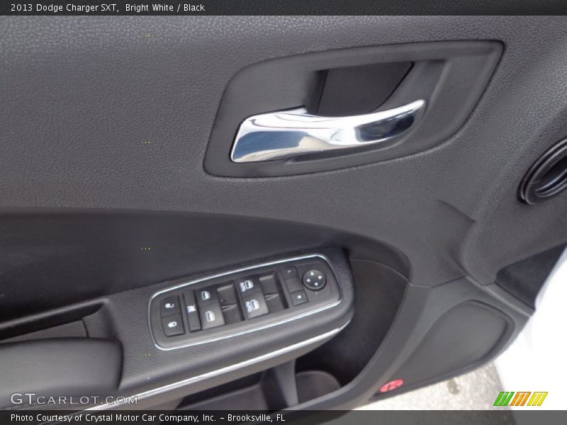 Bright White / Black 2013 Dodge Charger SXT