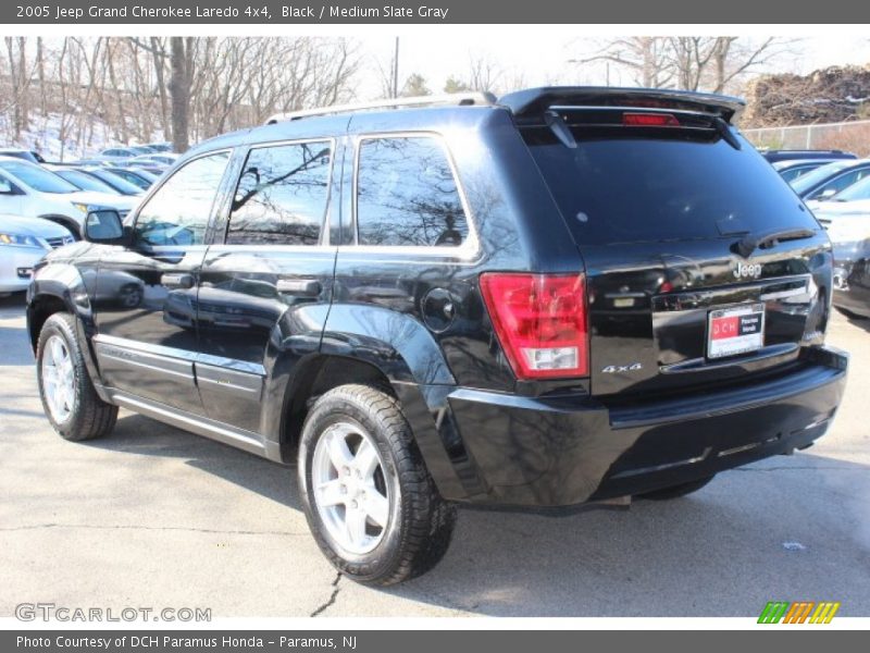 Black / Medium Slate Gray 2005 Jeep Grand Cherokee Laredo 4x4