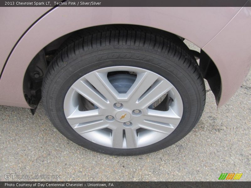 Techno Pink / Silver/Silver 2013 Chevrolet Spark LT