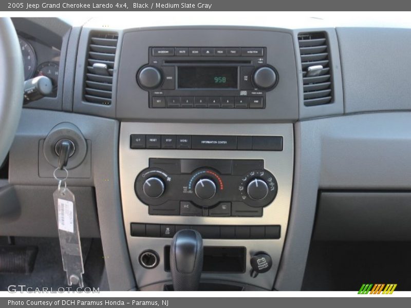 Controls of 2005 Grand Cherokee Laredo 4x4