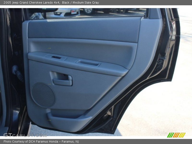 Black / Medium Slate Gray 2005 Jeep Grand Cherokee Laredo 4x4