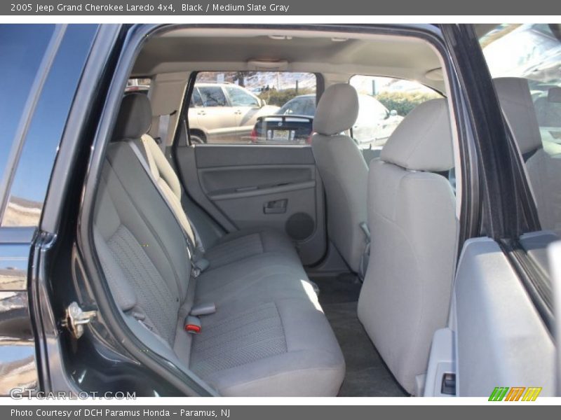 Black / Medium Slate Gray 2005 Jeep Grand Cherokee Laredo 4x4