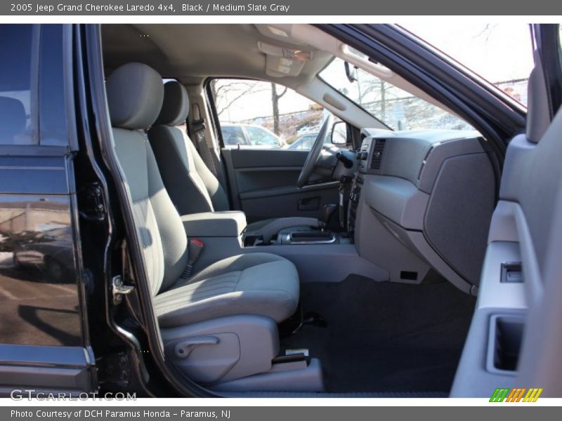 Black / Medium Slate Gray 2005 Jeep Grand Cherokee Laredo 4x4