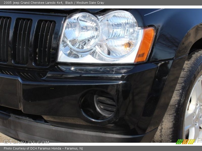Black / Medium Slate Gray 2005 Jeep Grand Cherokee Laredo 4x4