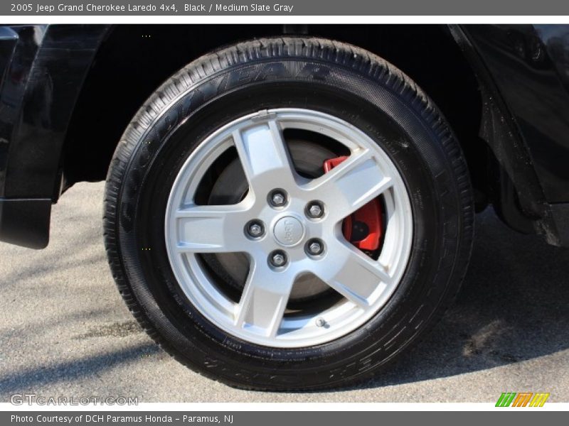  2005 Grand Cherokee Laredo 4x4 Wheel