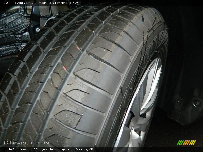 Magnetic Gray Metallic / Ash 2013 Toyota Camry L