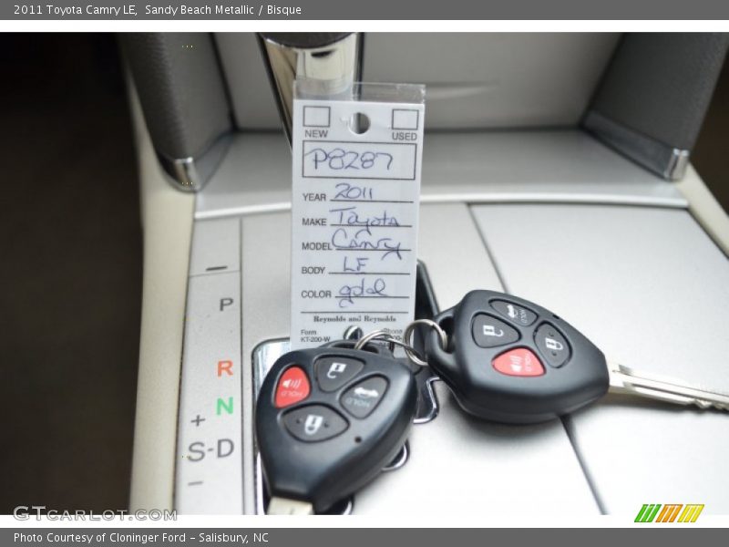 Sandy Beach Metallic / Bisque 2011 Toyota Camry LE