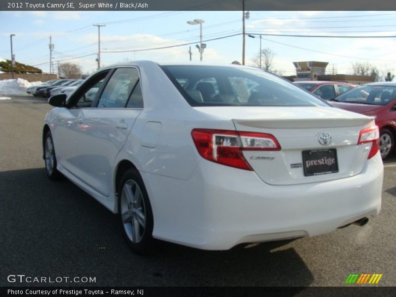 Super White / Black/Ash 2012 Toyota Camry SE