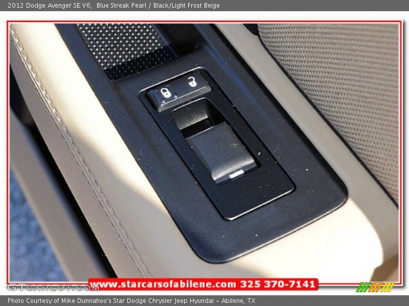 Blue Streak Pearl / Black/Light Frost Beige 2012 Dodge Avenger SE V6