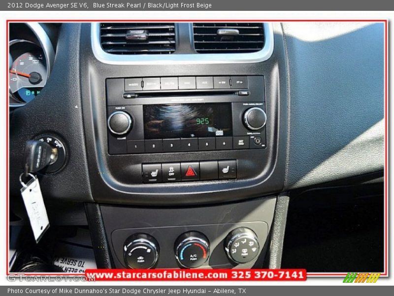 Blue Streak Pearl / Black/Light Frost Beige 2012 Dodge Avenger SE V6