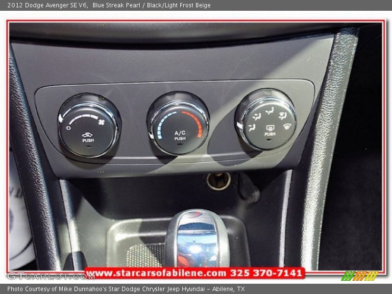 Blue Streak Pearl / Black/Light Frost Beige 2012 Dodge Avenger SE V6