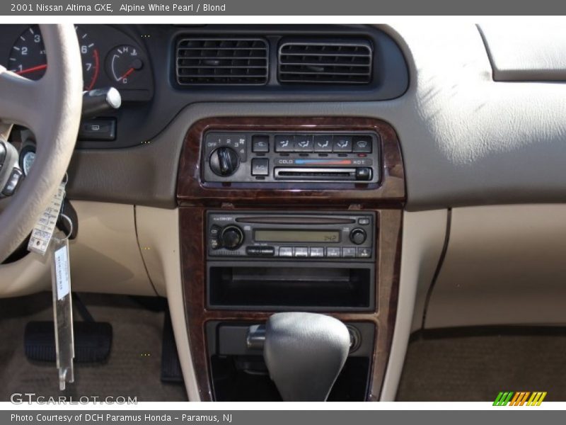 Controls of 2001 Altima GXE